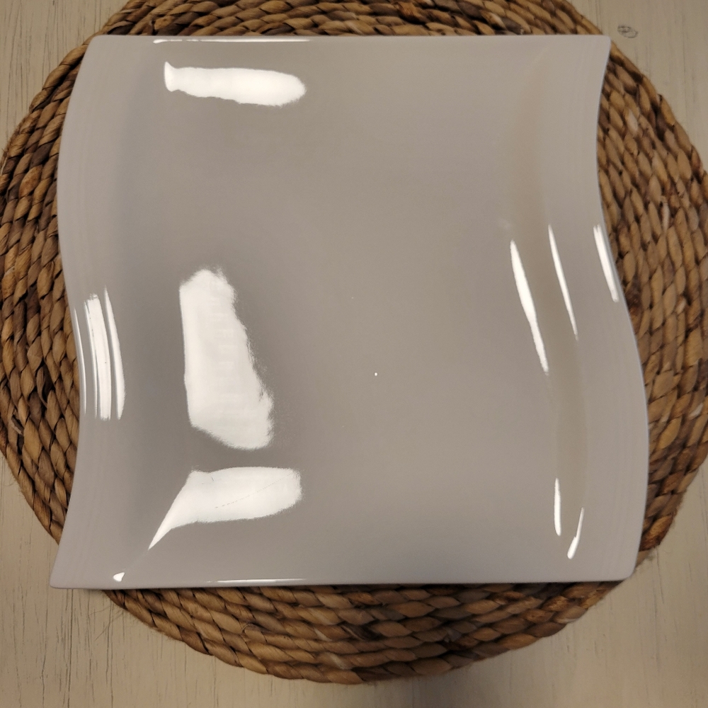 Malacasa Dinner Plates Set of 6 10 inch plates.